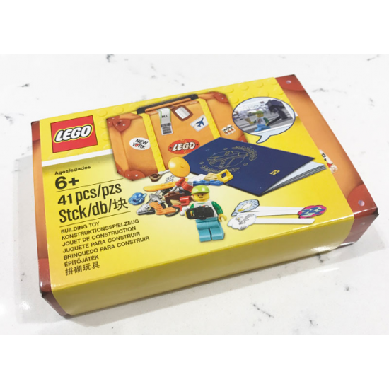 LEGO EXCLUSIF Travel Building Suitcase 2017